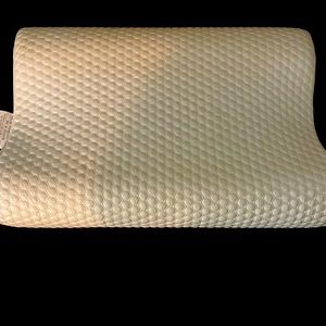 Cooling contour head and neck pillow